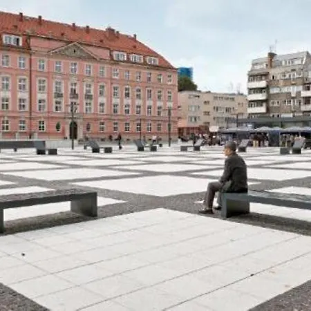 Appartamento Penguin 2270 On Nowy Targ Square Breslavia