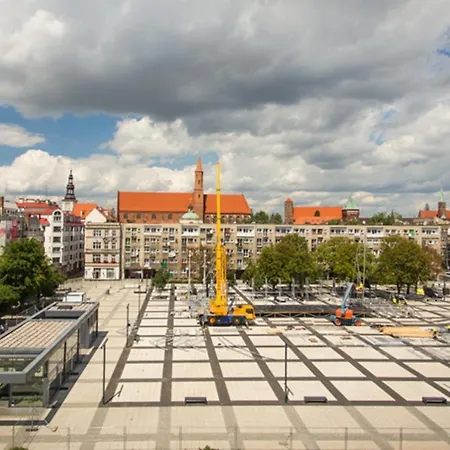 Penguin 2270 On Nowy Targ Square Appartamento Breslavia